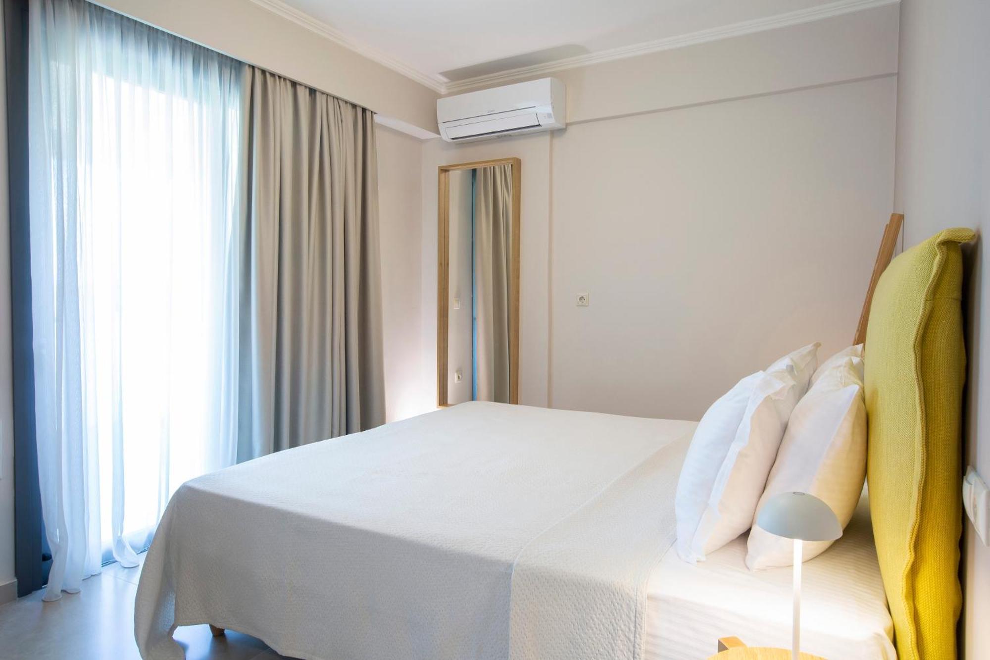 Zisis Suites Νυδρί Δωμάτιο φωτογραφία